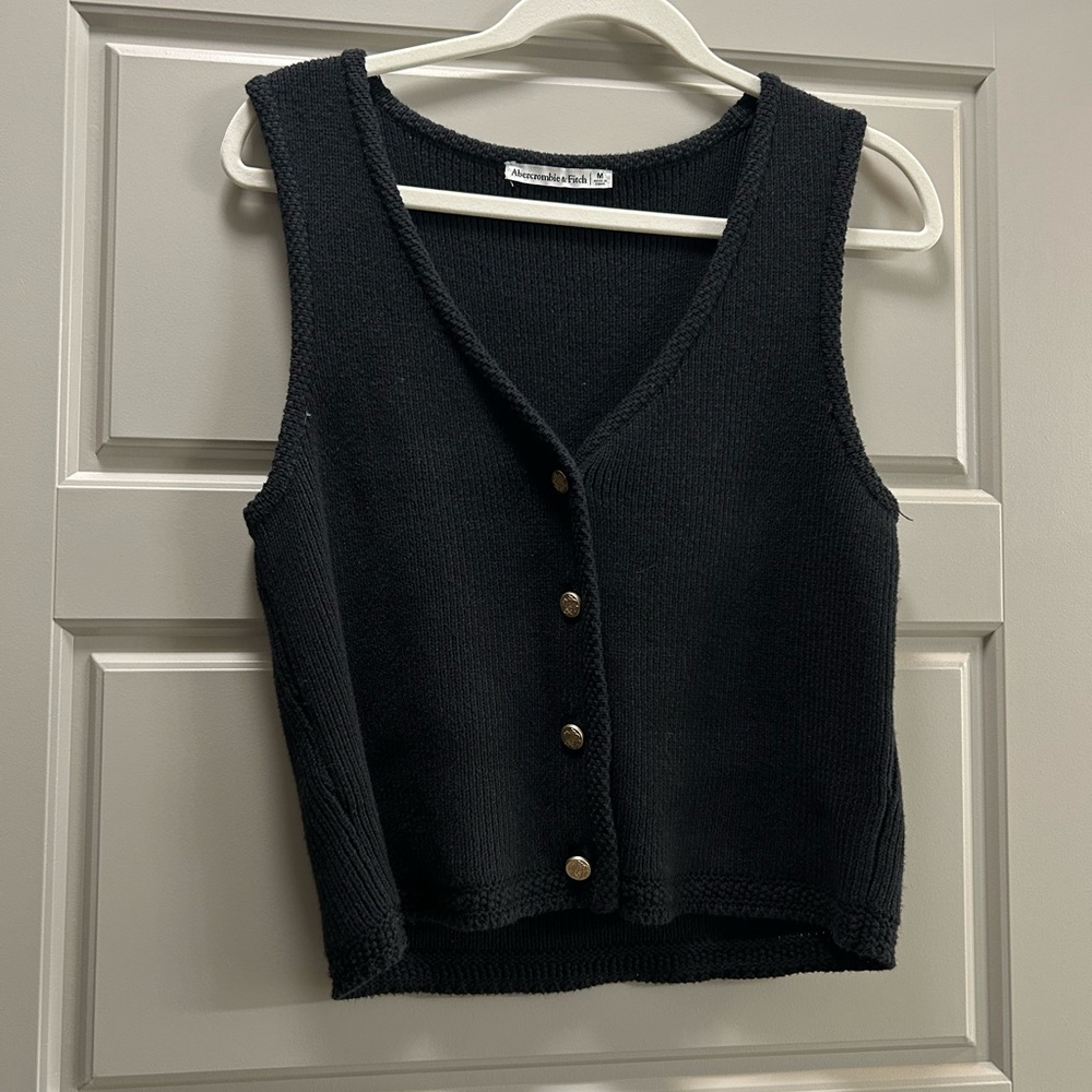 Black Sleeveless Knit Top